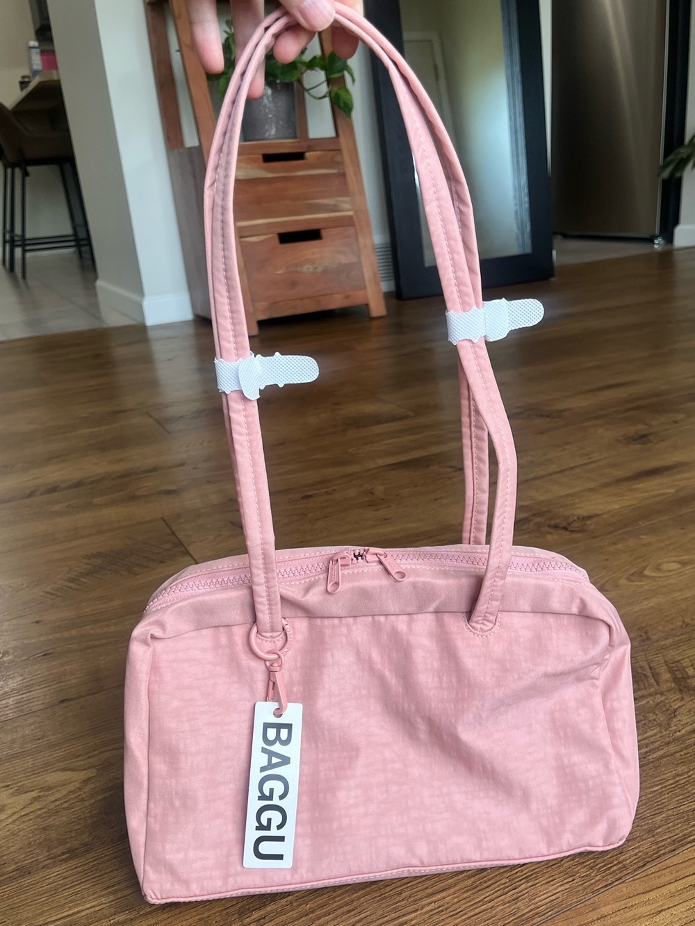 BAGGU UO Rose Tan Bowler bag BNWT